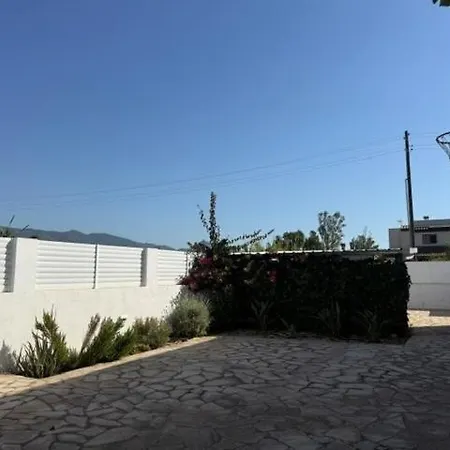 Seaside Vacation Heated Pool Villa *